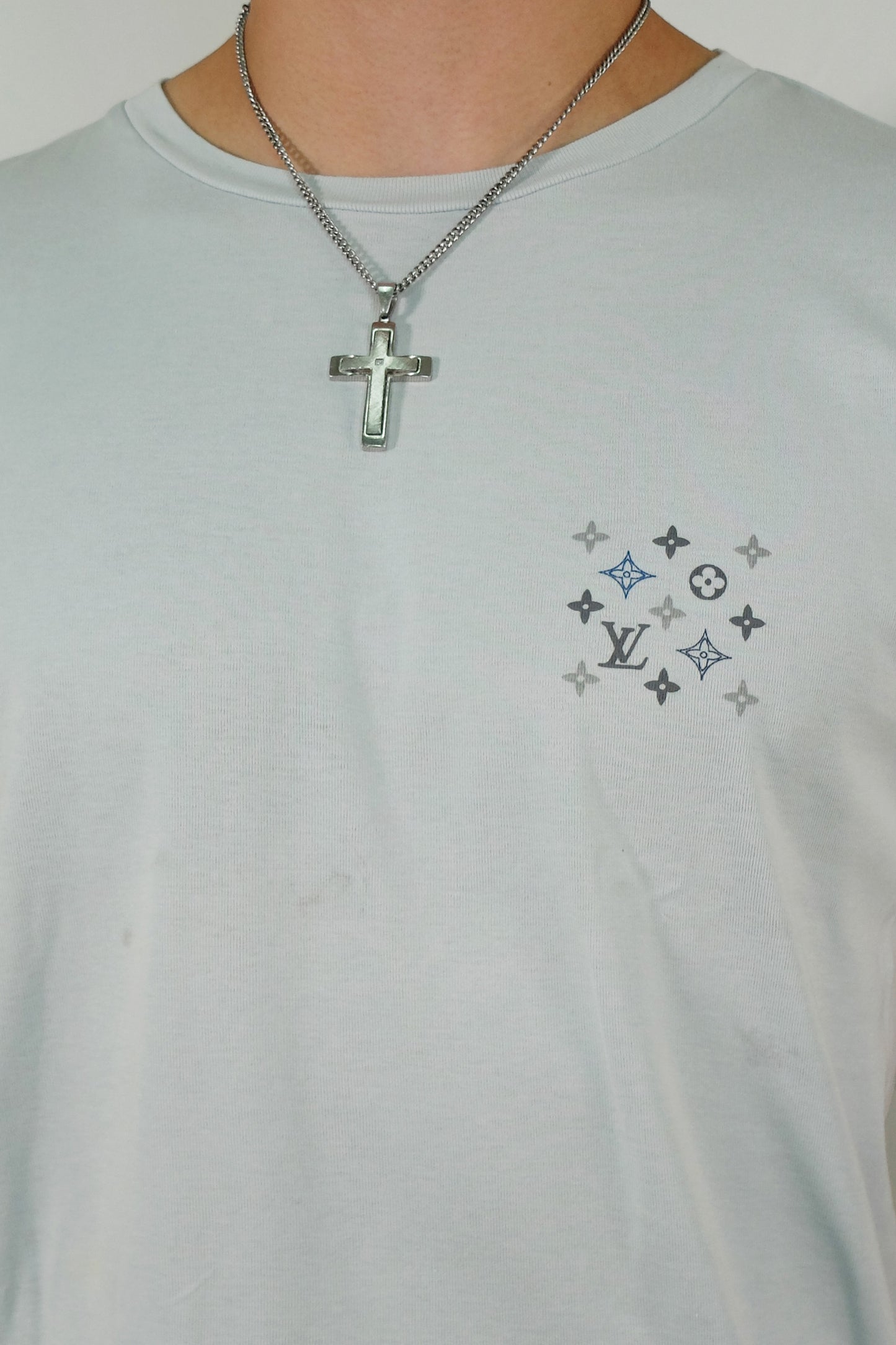 Louis Vuitton 2005 Monogram Tee